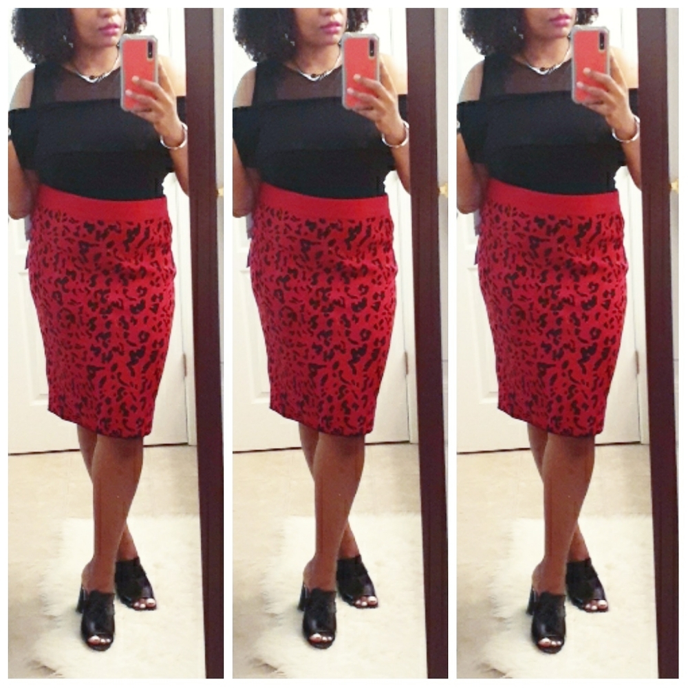 ๐NWT Love Scarlett Red & Black Leopard Skirt - Picture 1 of 7